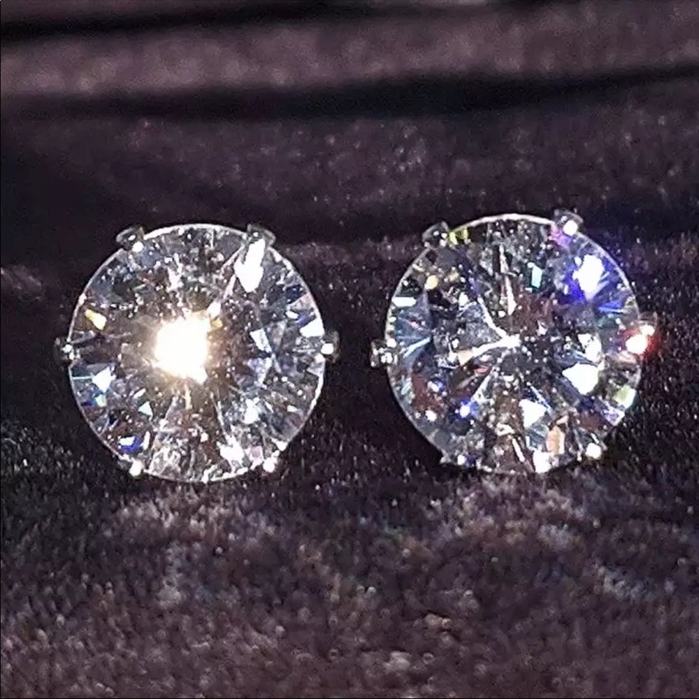 New 925 Silver 7.5MM Round 2 Carat Cubic Zirconia Stud Earrings